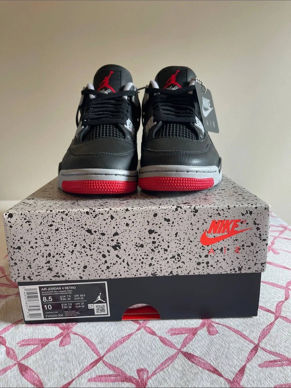 Jordan Retro 4 Black Gray Red Sneakers Women size 10/Men size 8.5